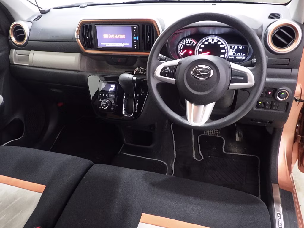 DAIHATSU BOON