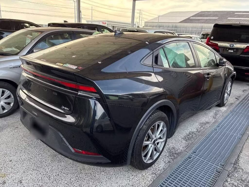 TOYOTA PRIUS