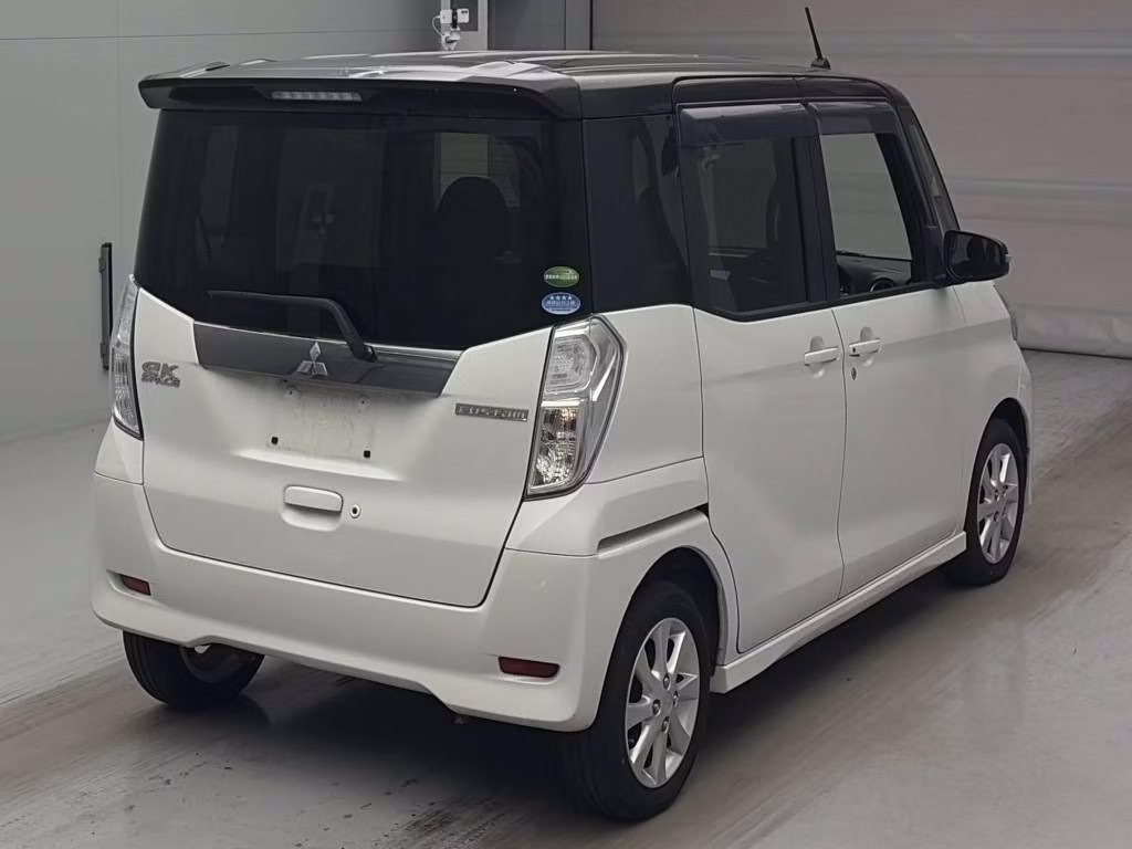 MITSUBISHI EK SPACE