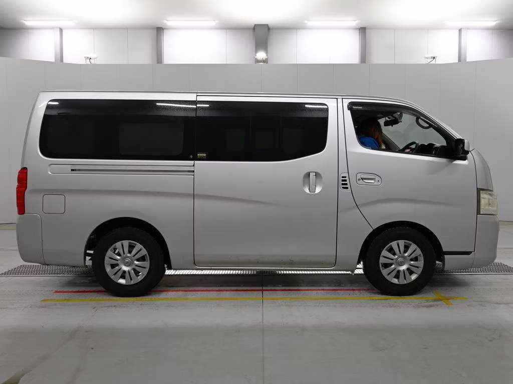 NISSAN NV350 CARAVAN