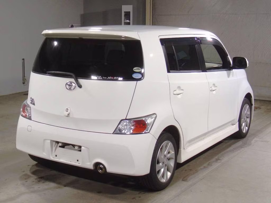TOYOTA BB