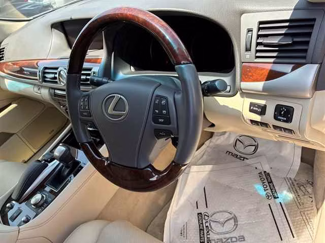 LEXUS LS460
