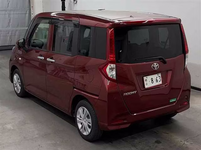 TOYOTA ROOMY