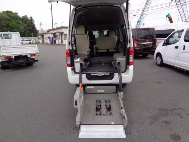 NISSAN NV350 CARAVAN