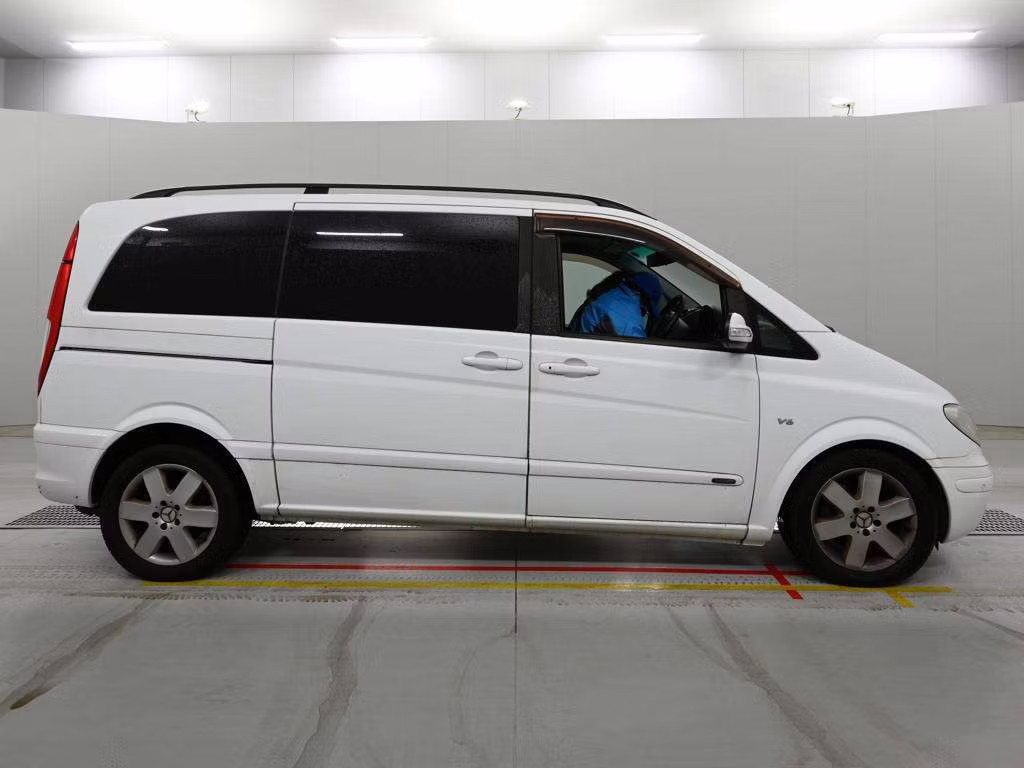 MERCEDES-BENZ V-CLASS