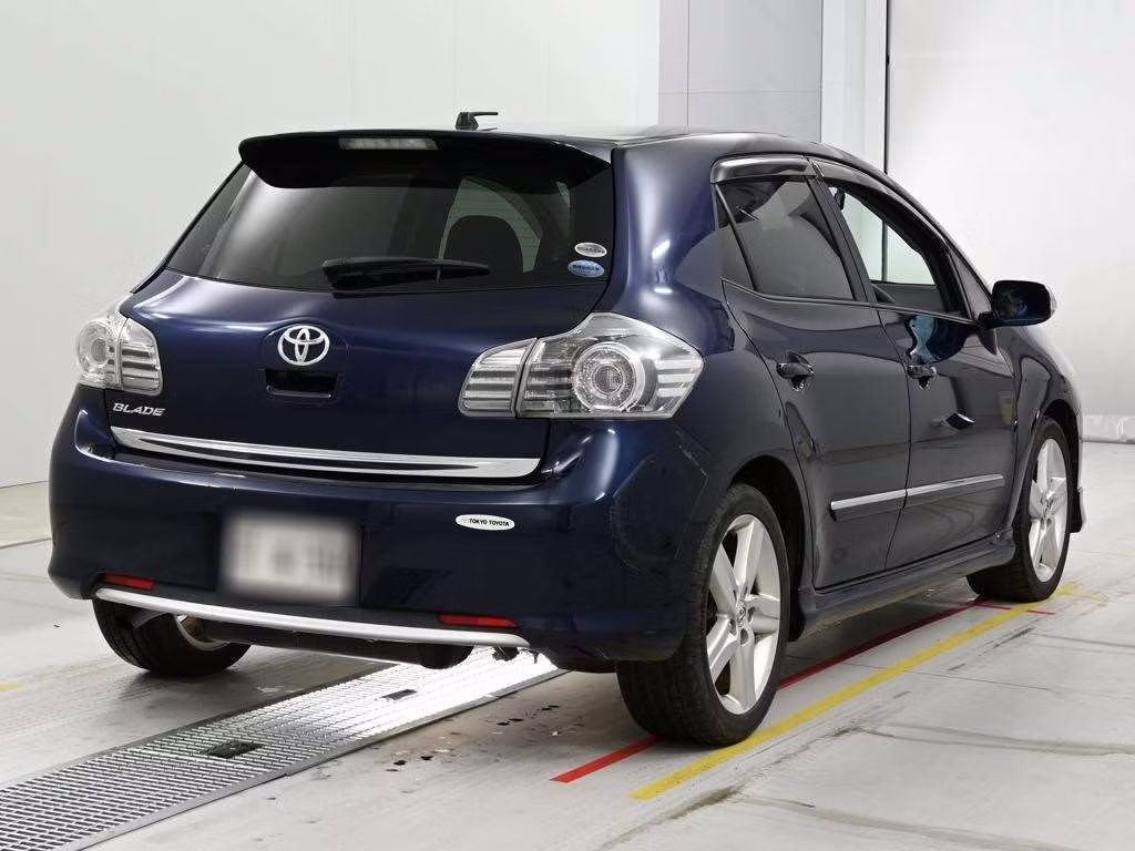 TOYOTA BLADE