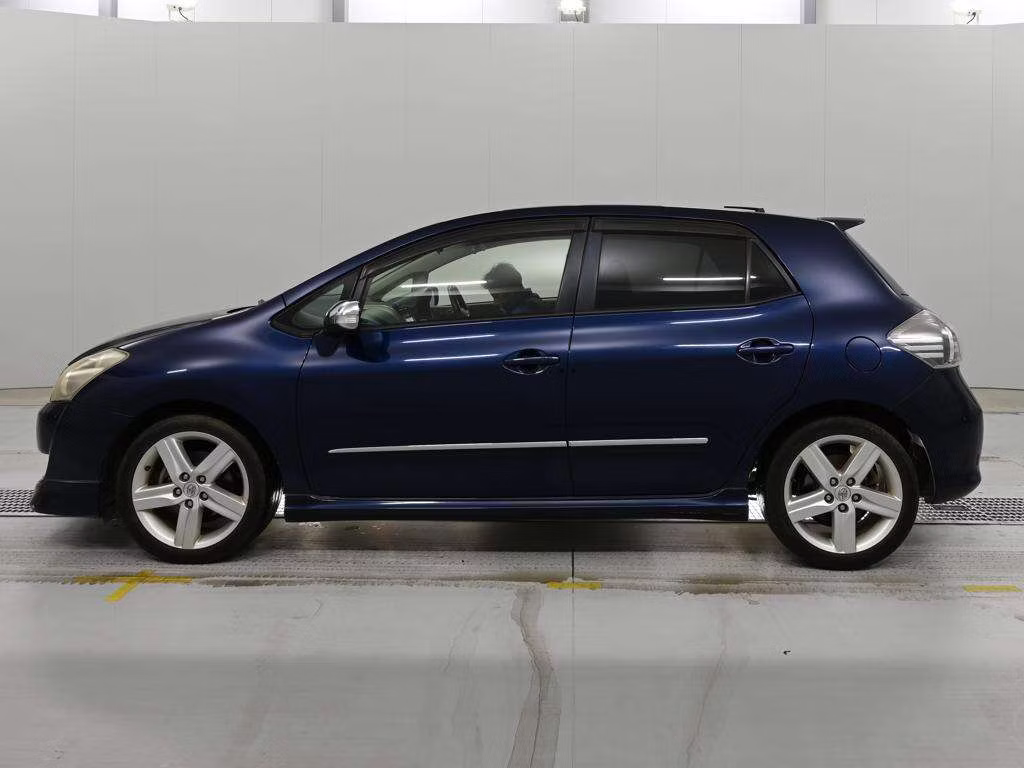 TOYOTA BLADE