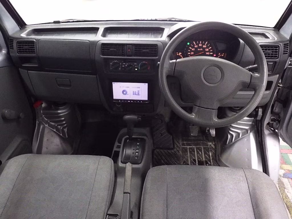 MITSUBISHI MINICAB