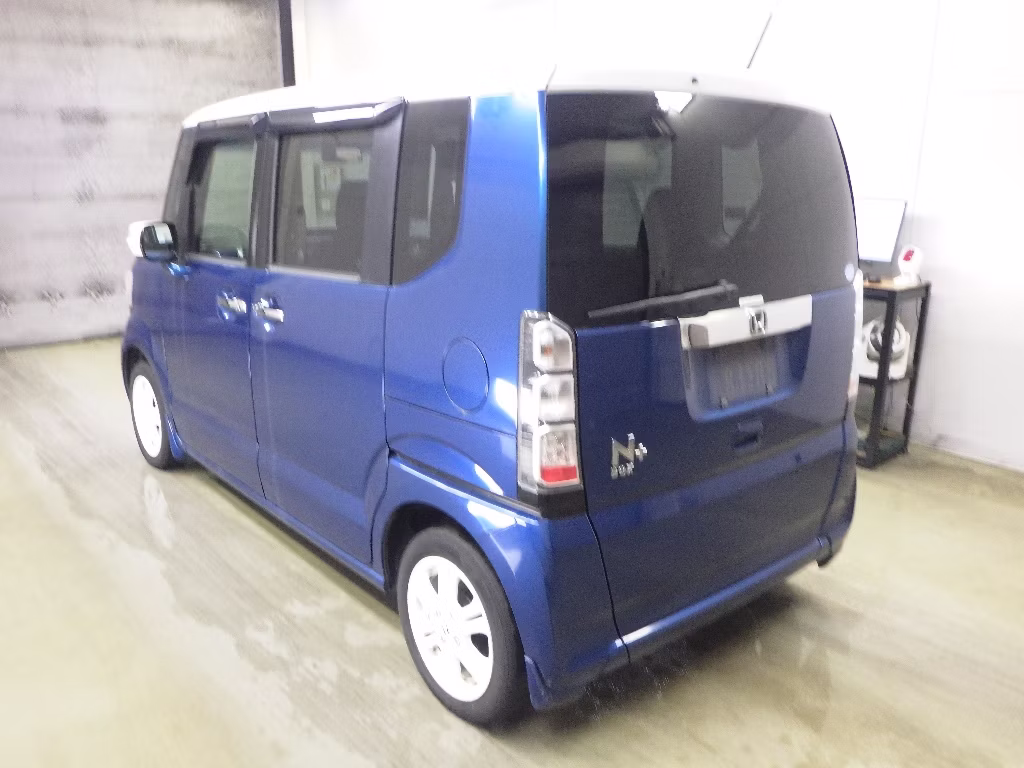 HONDA N-BOX+