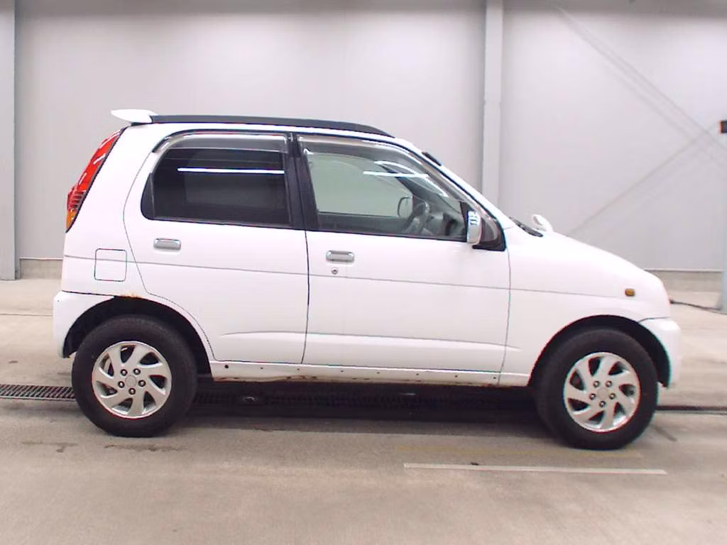 DAIHATSU TERIOS KID