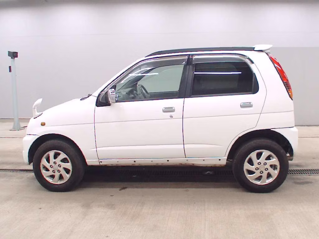 DAIHATSU TERIOS KID