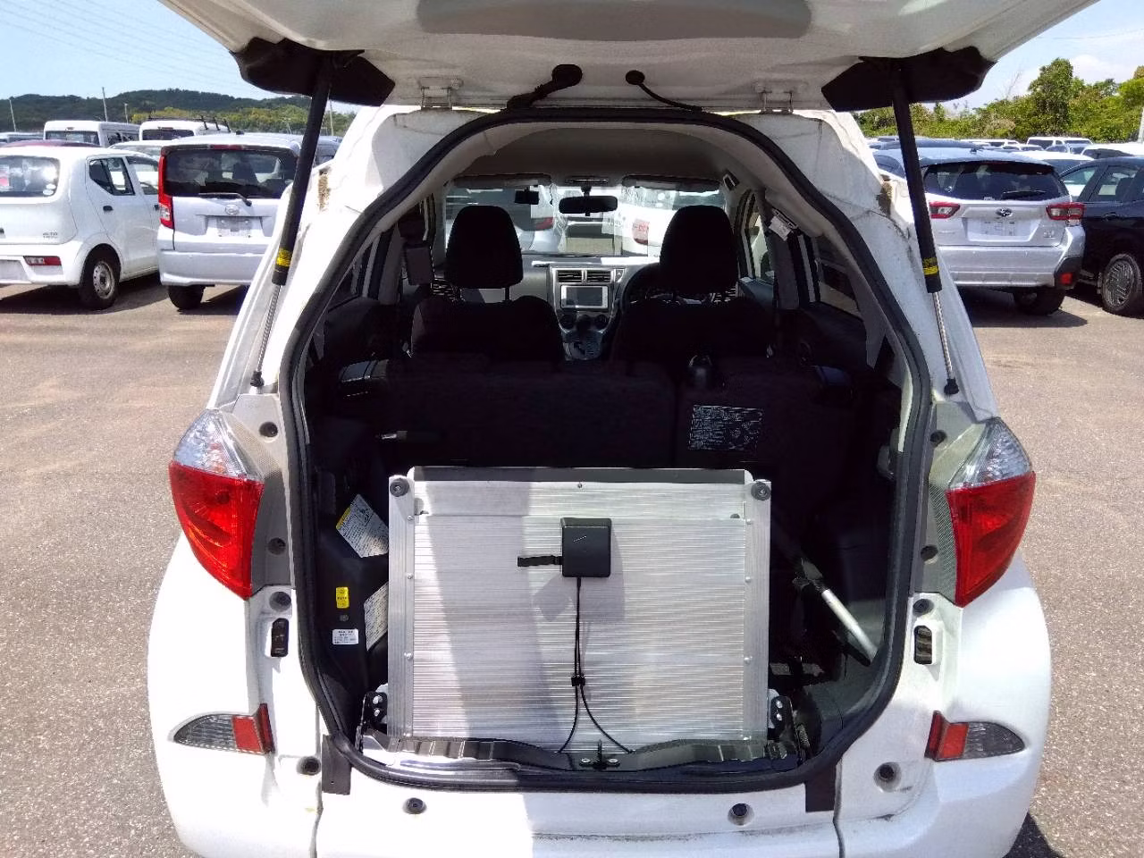 TOYOTA RACTIS