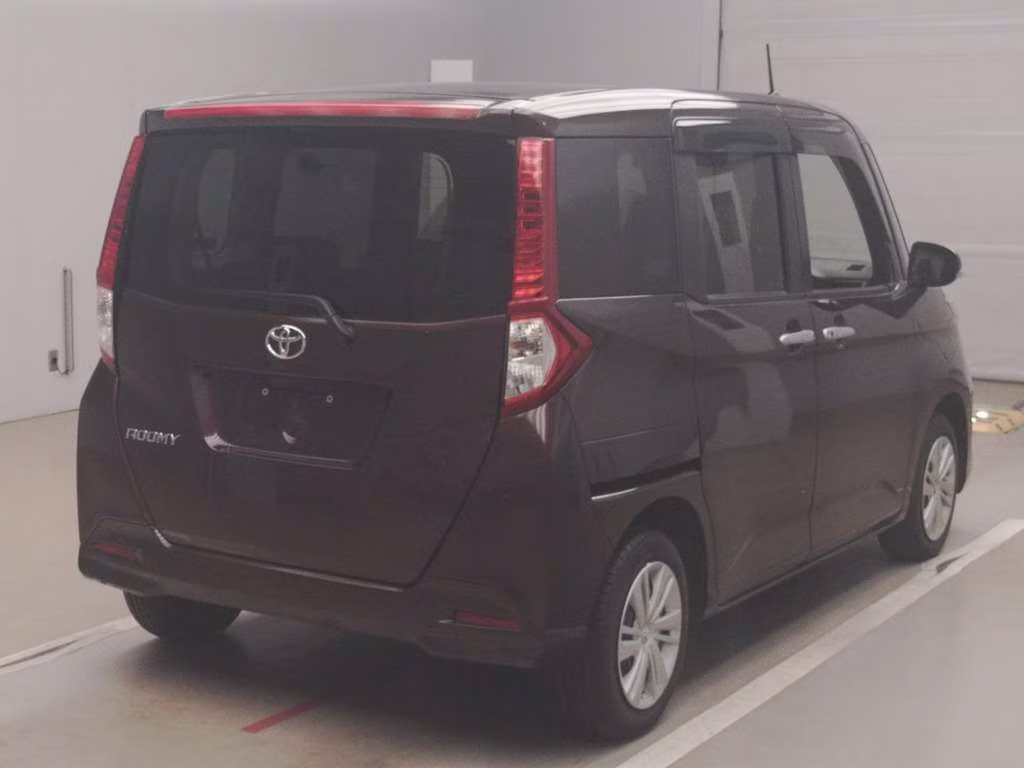 TOYOTA ROOMY
