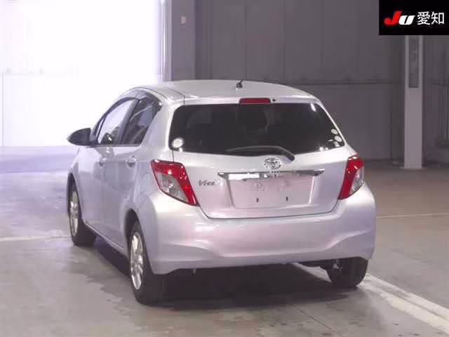 TOYOTA VITZ