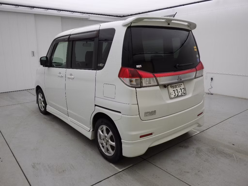 MITSUBISHI DELICA D:2