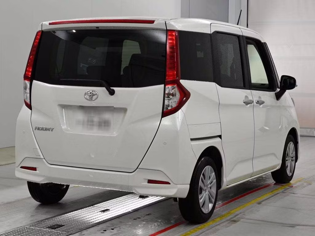 TOYOTA ROOMY