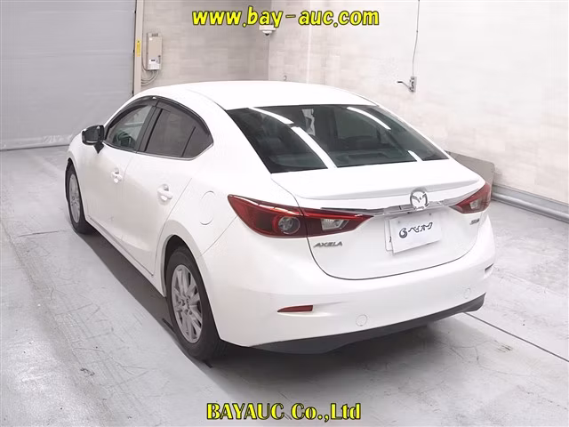 MAZDA AXELA