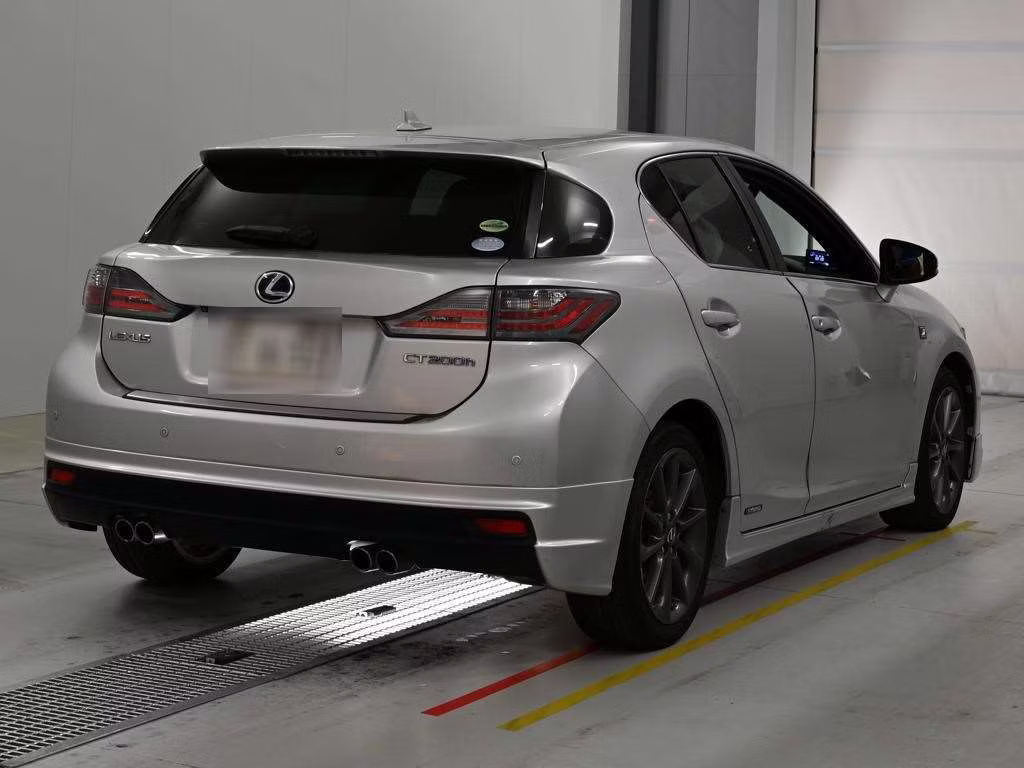 LEXUS CT200H