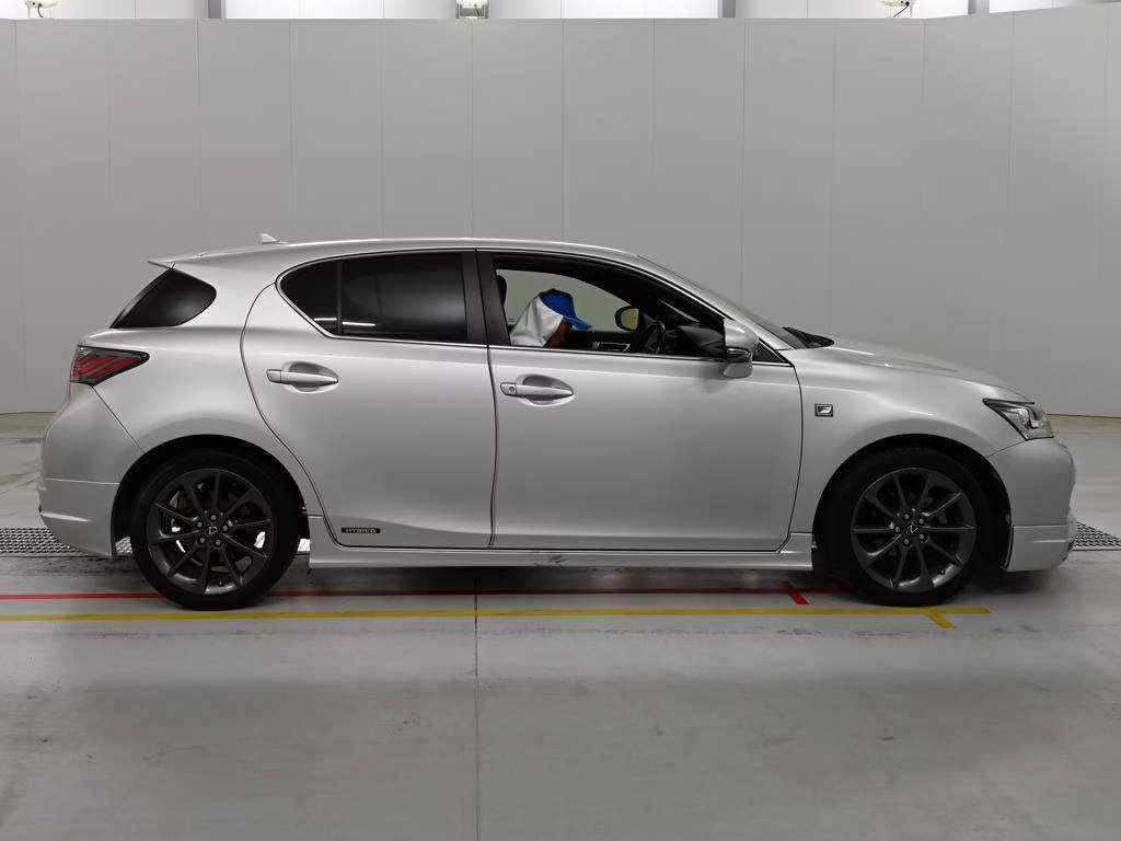LEXUS CT200H