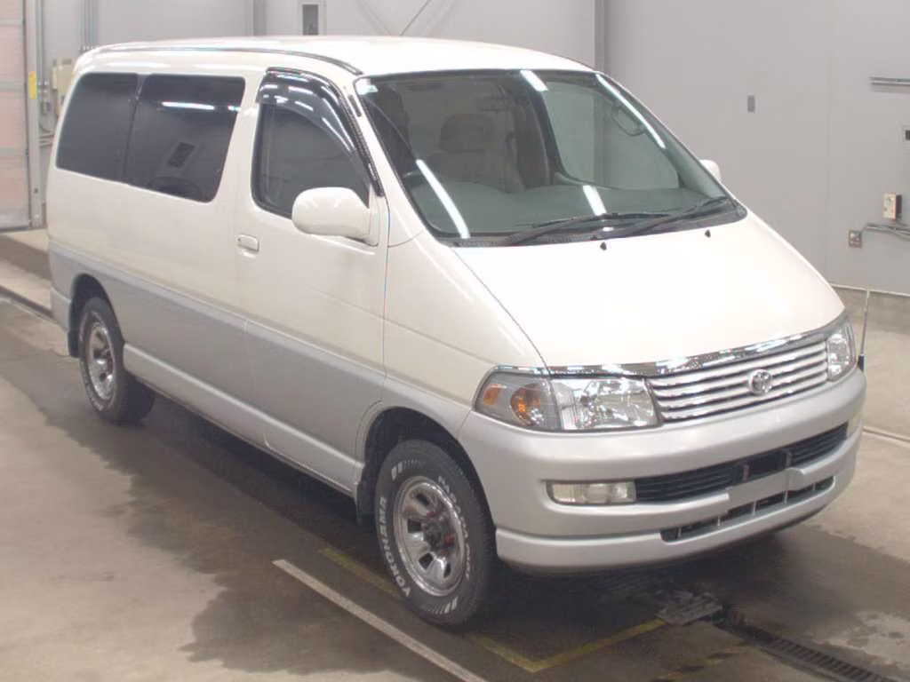 TOYOTA HIACE REGIUS