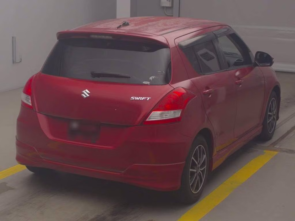 SUZUKI SWIFT