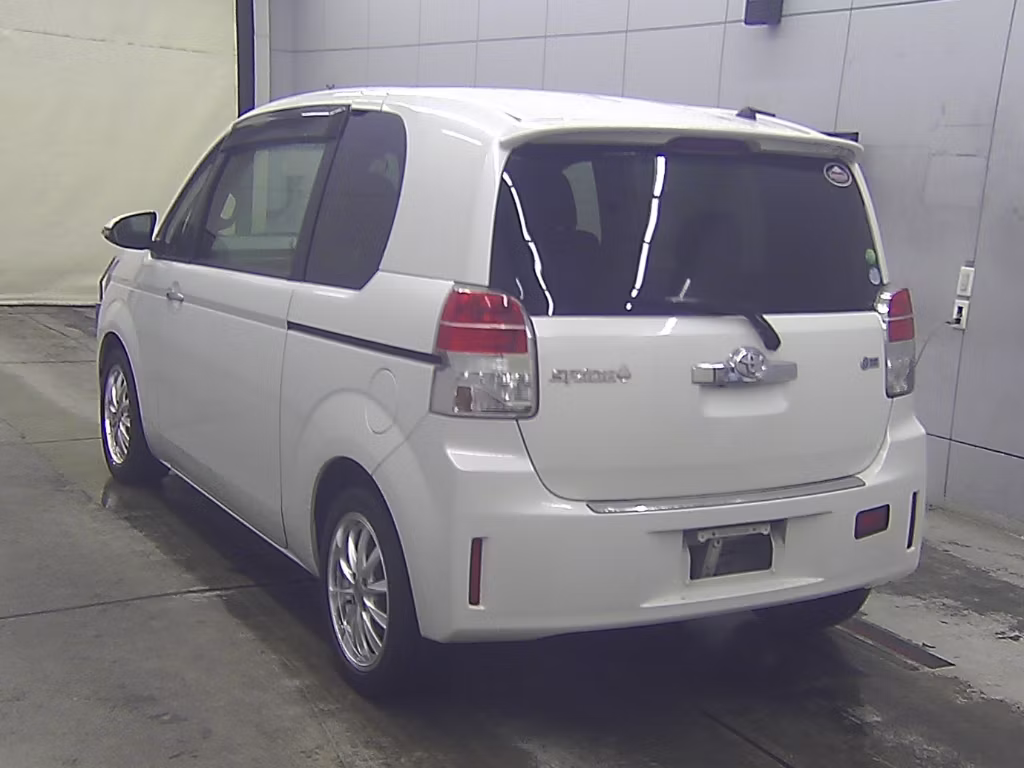 TOYOTA SPADE
