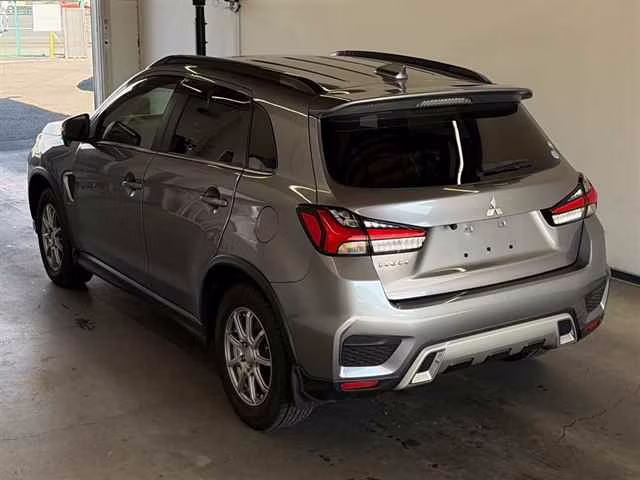 MITSUBISHI RVR