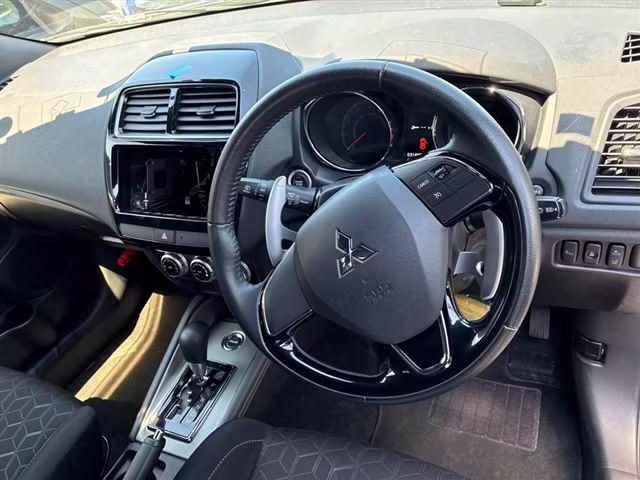 MITSUBISHI RVR