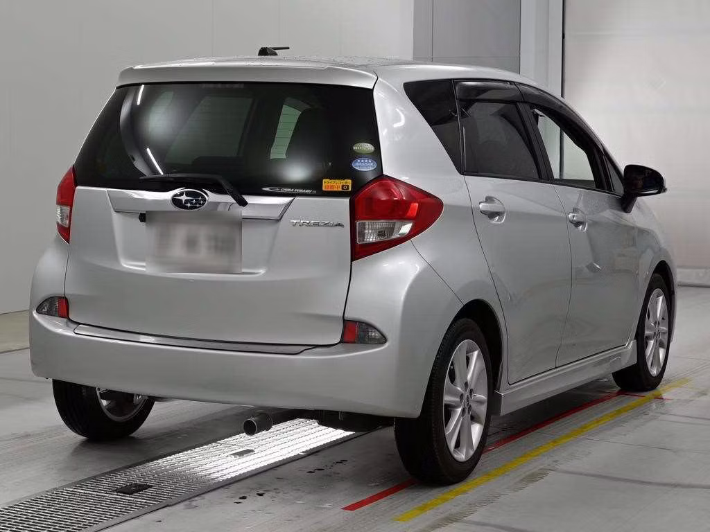 SUBARU TREZIA