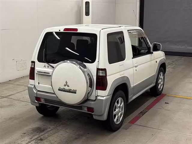 MITSUBISHI PAJERO MINI