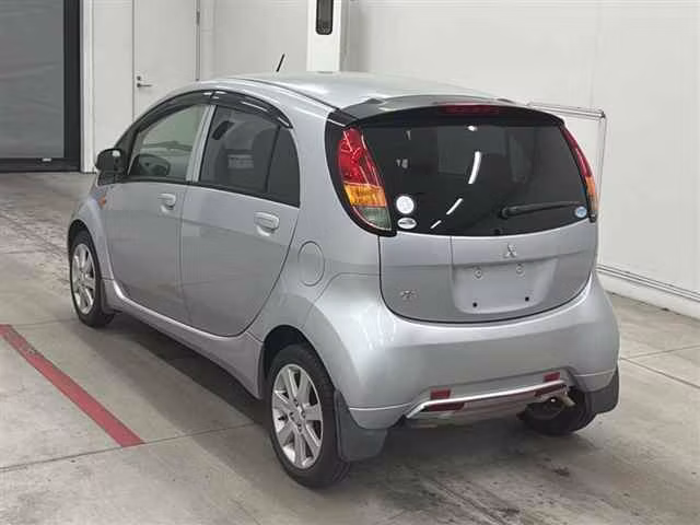 MITSUBISHI I
