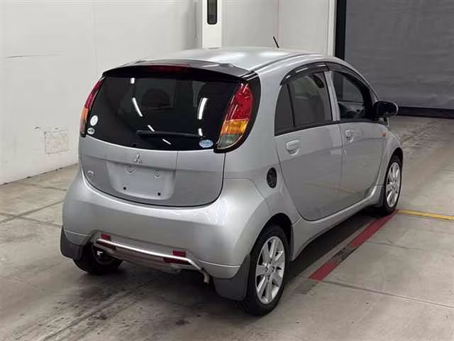 MITSUBISHI I
