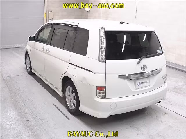 TOYOTA ISIS