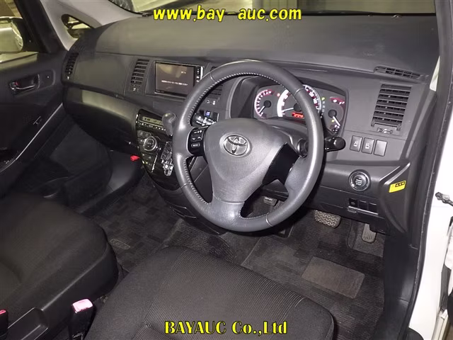 TOYOTA ISIS