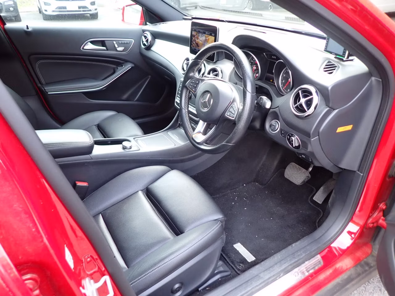 MERCEDES-BENZ GLA-CLASS