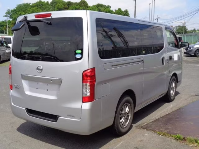 NISSAN NV350 CARAVAN