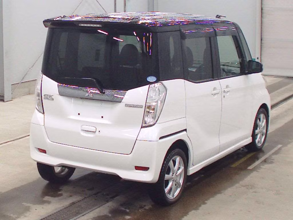 MITSUBISHI EK SPACE