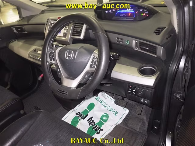 HONDA FREED