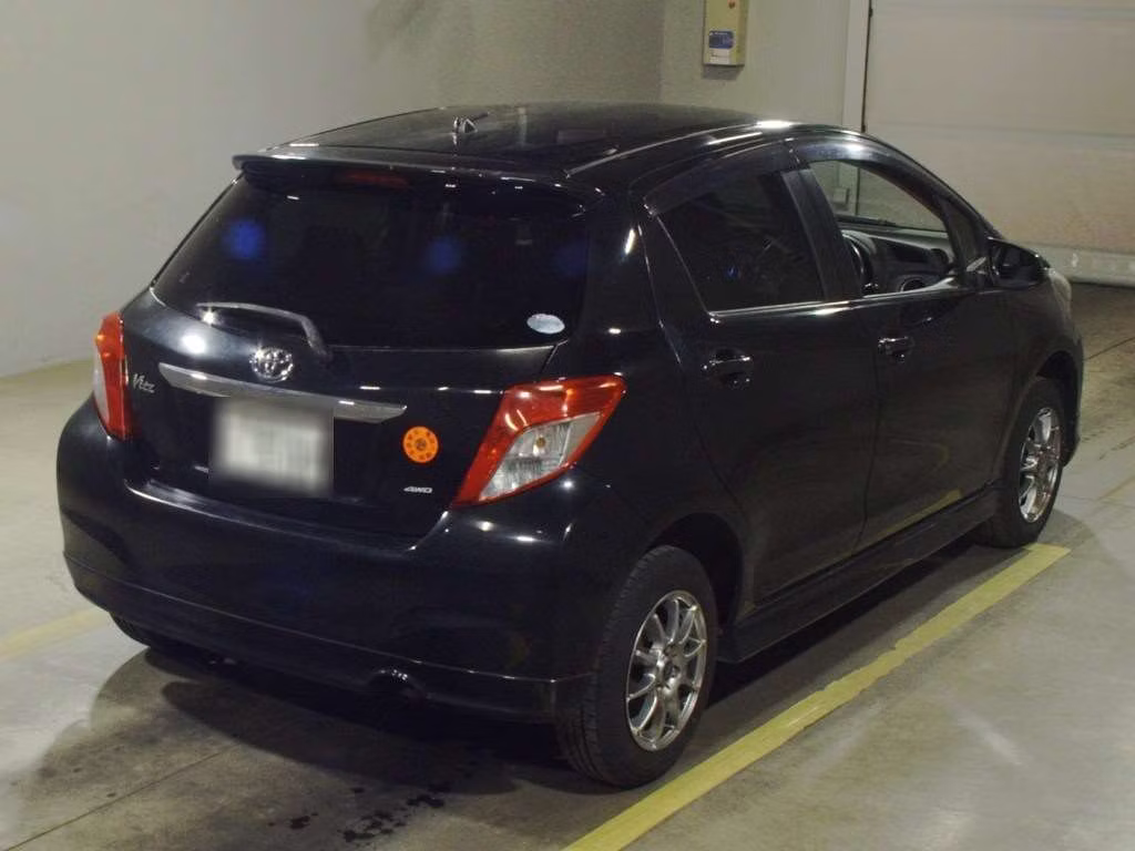 TOYOTA VITZ