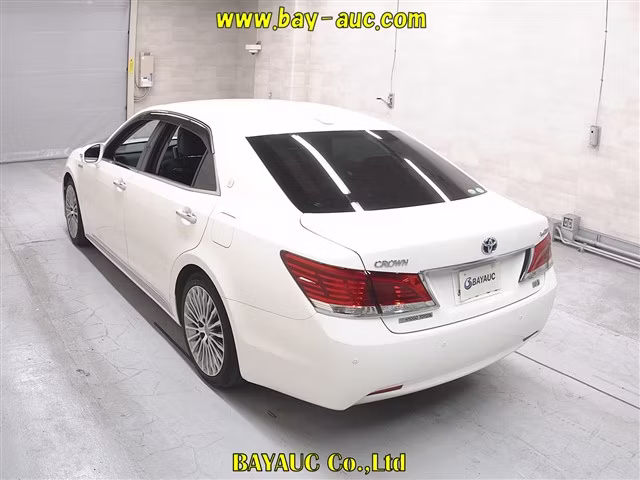 TOYOTA CROWN MAJESTA