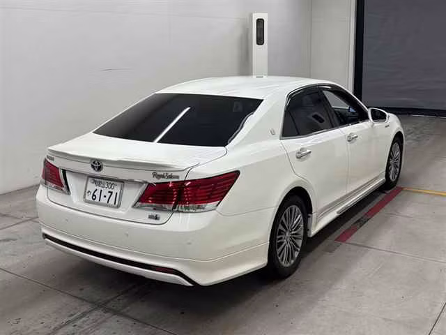 TOYOTA CROWN