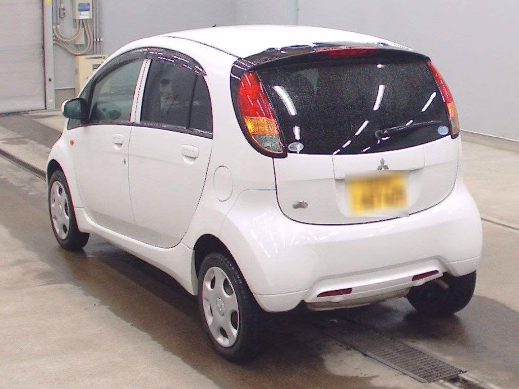 MITSUBISHI I