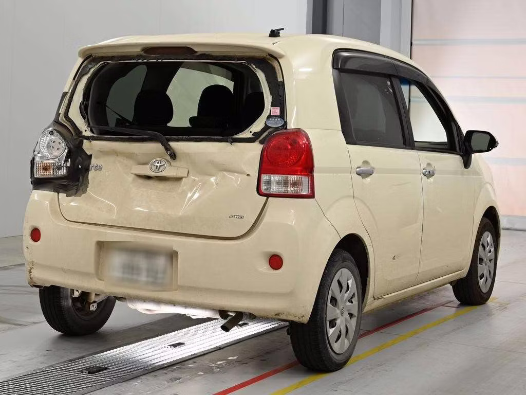 TOYOTA PORTE