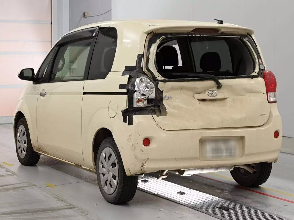 TOYOTA PORTE