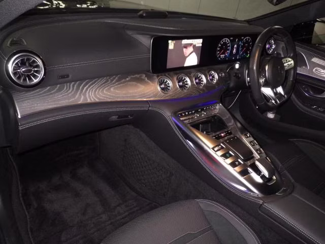 MERCEDES-BENZ AMG GT