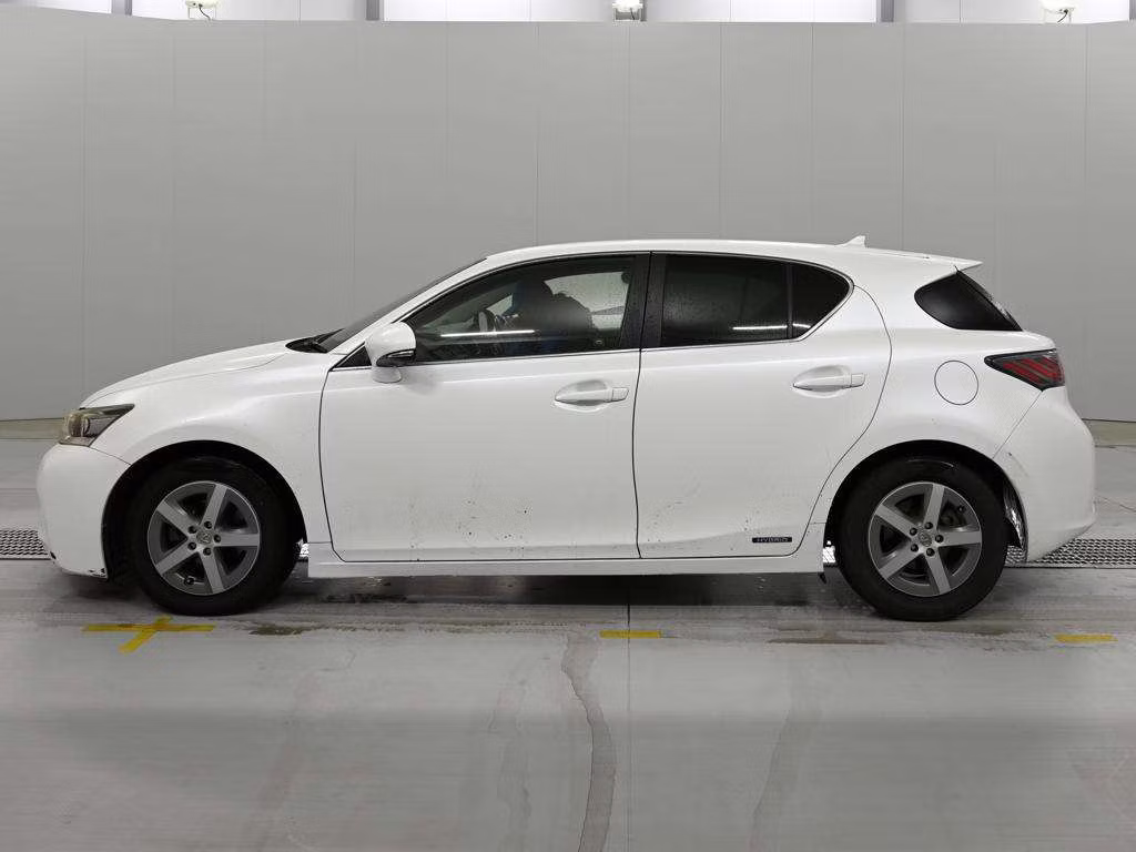 LEXUS CT200H