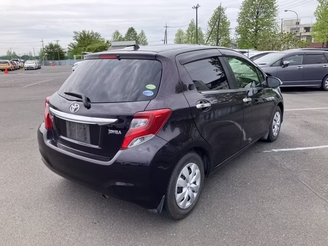 TOYOTA VITZ