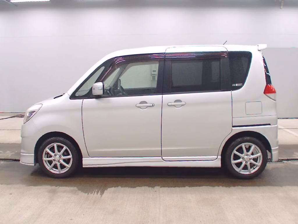 MITSUBISHI DELICA D:2