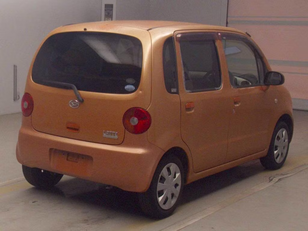 DAIHATSU MOVE LATTE