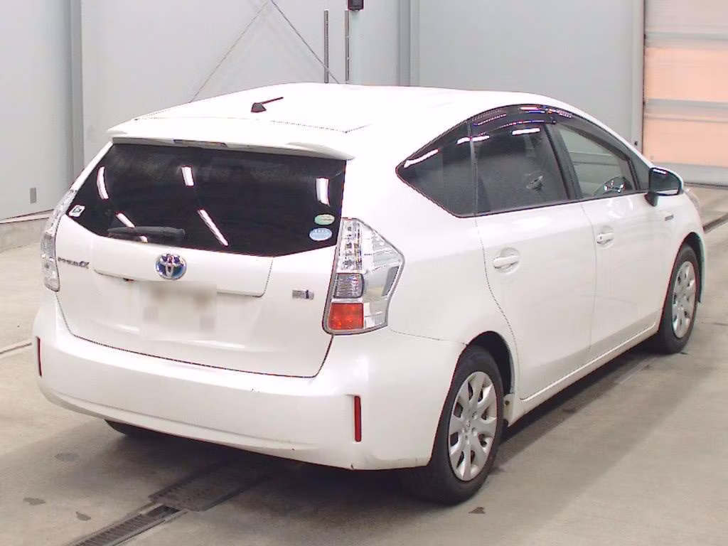 TOYOTA PRIUS ALPHA